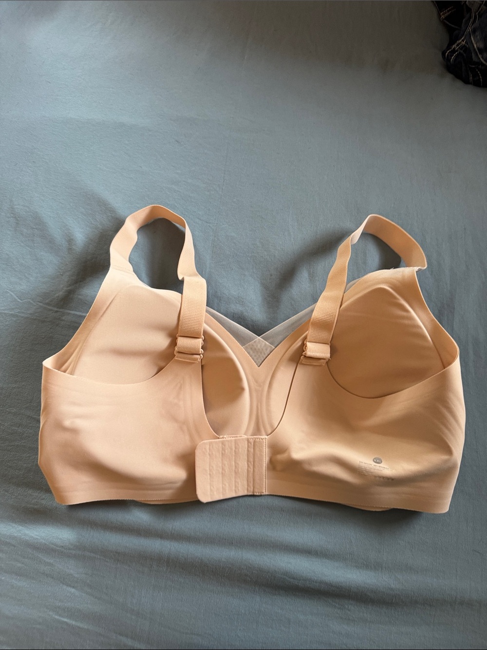 Seamless Nude T-Shirt Bra with Supportive Cups Wireless - Picture 3 of 3
